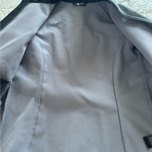 The north face jacket - Picture 3 of 5